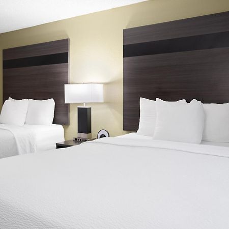 Baymont Inn & Suites By Wyndham Либерти Экстерьер фото