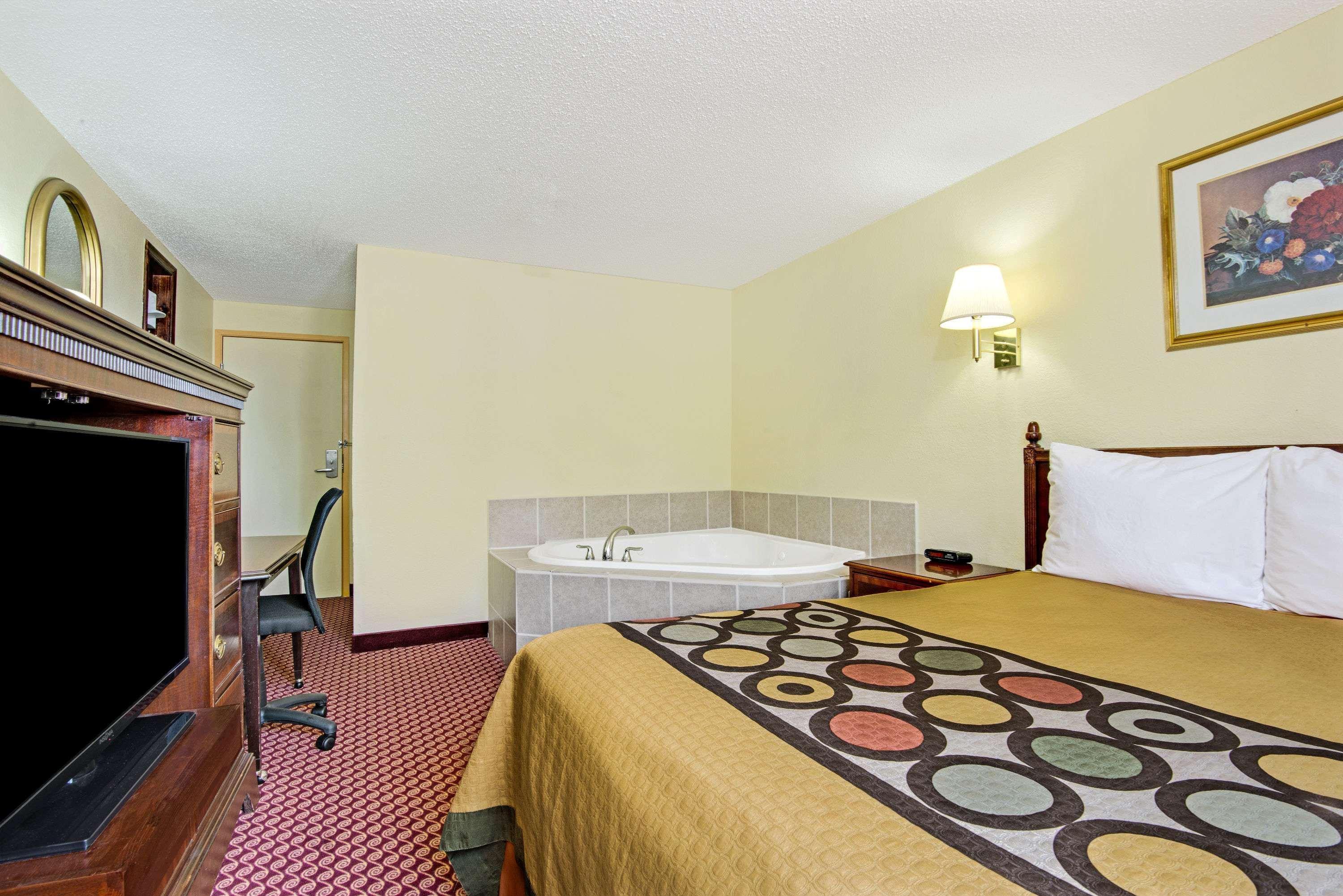 Baymont Inn & Suites By Wyndham Либерти Экстерьер фото