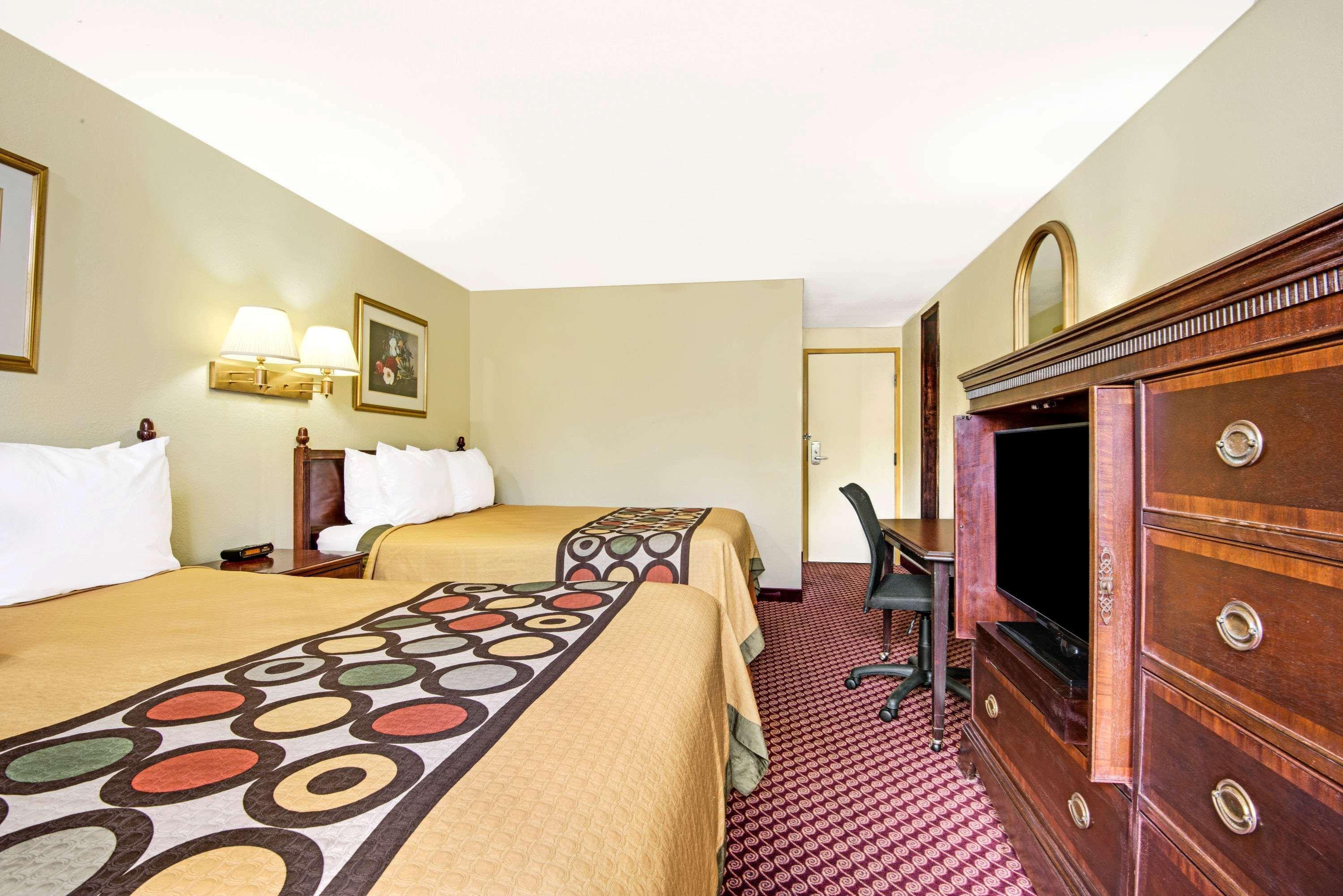 Baymont Inn & Suites By Wyndham Либерти Экстерьер фото
