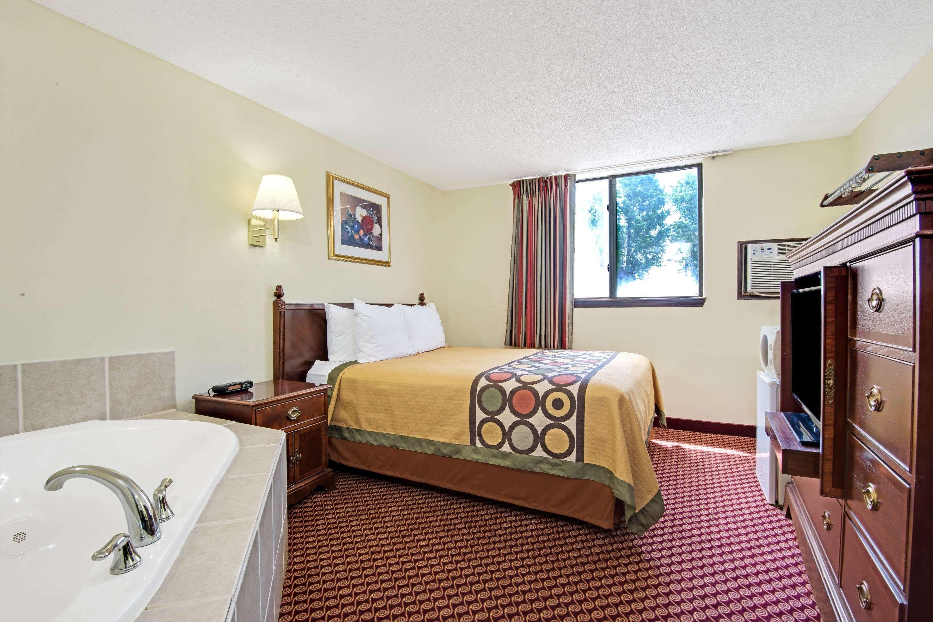 Baymont Inn & Suites By Wyndham Либерти Экстерьер фото
