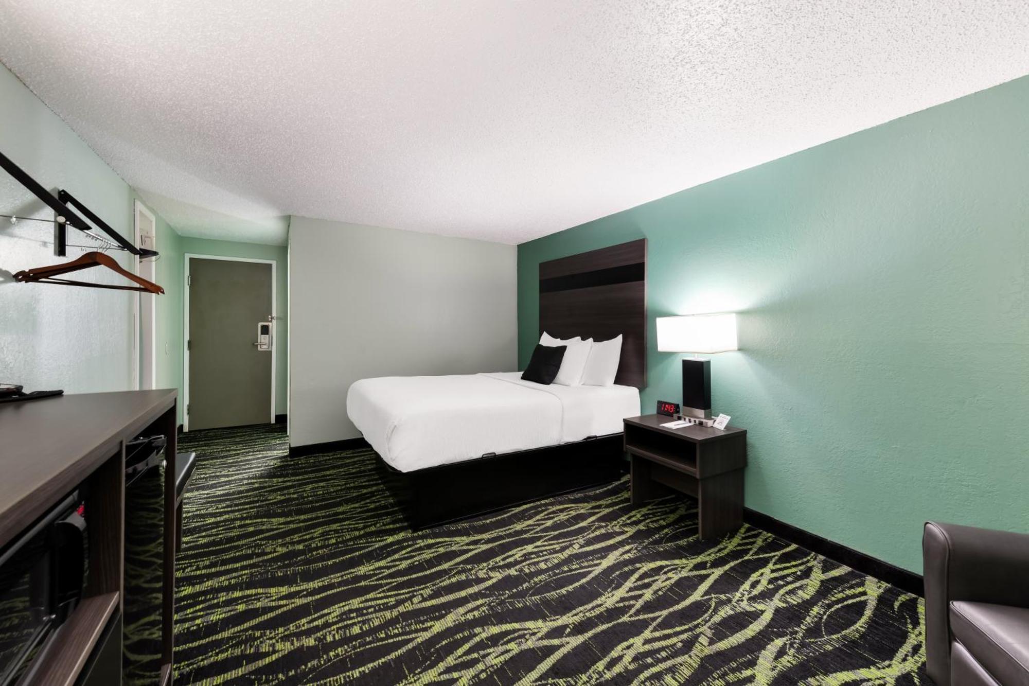 Baymont Inn & Suites By Wyndham Либерти Экстерьер фото